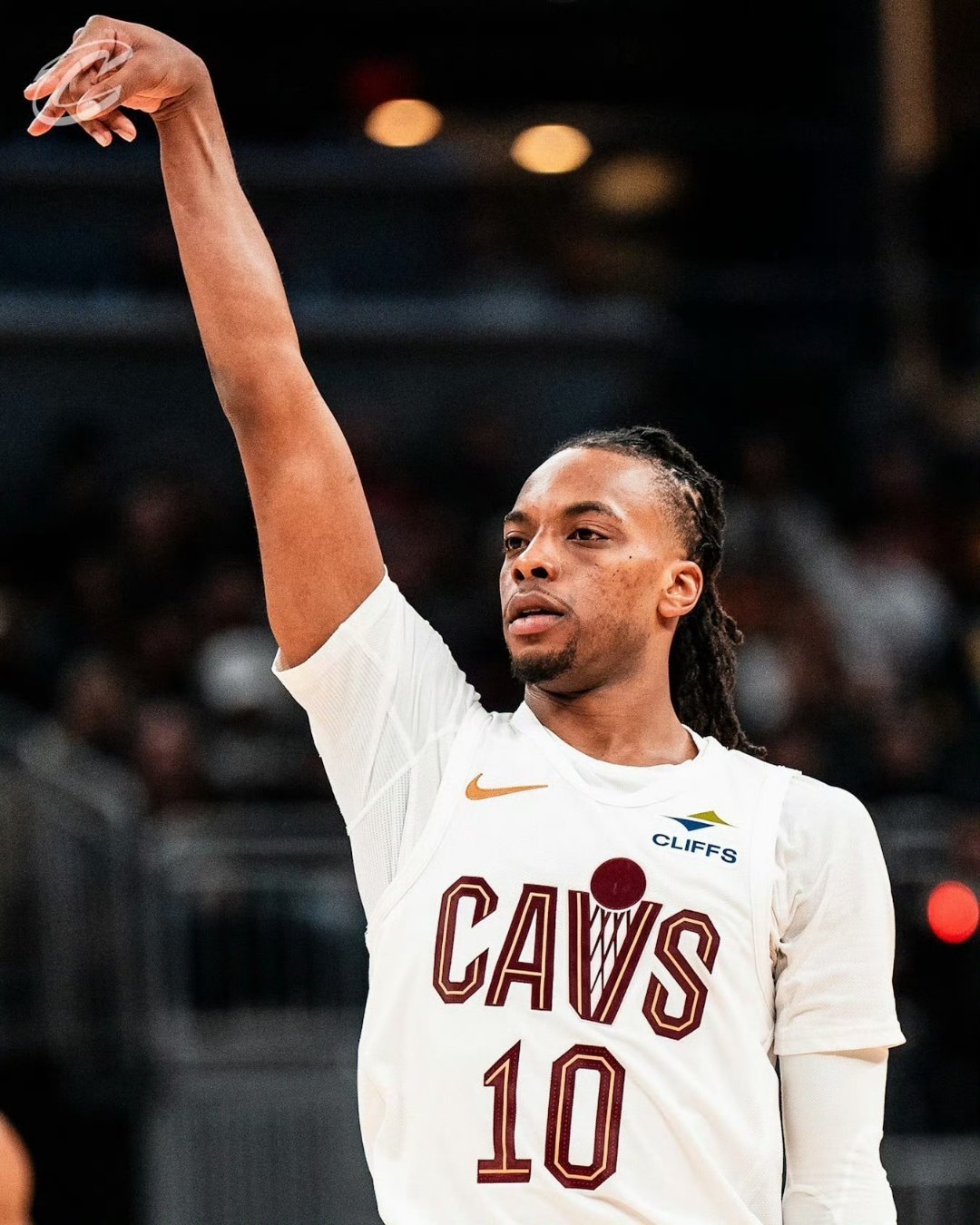 步行者鏖战爵士，萨姆·米切尔爆发神勇的简单介绍