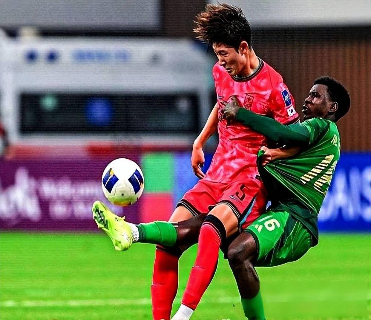 爆冷！亚洲杯强队意外出局震惊全场