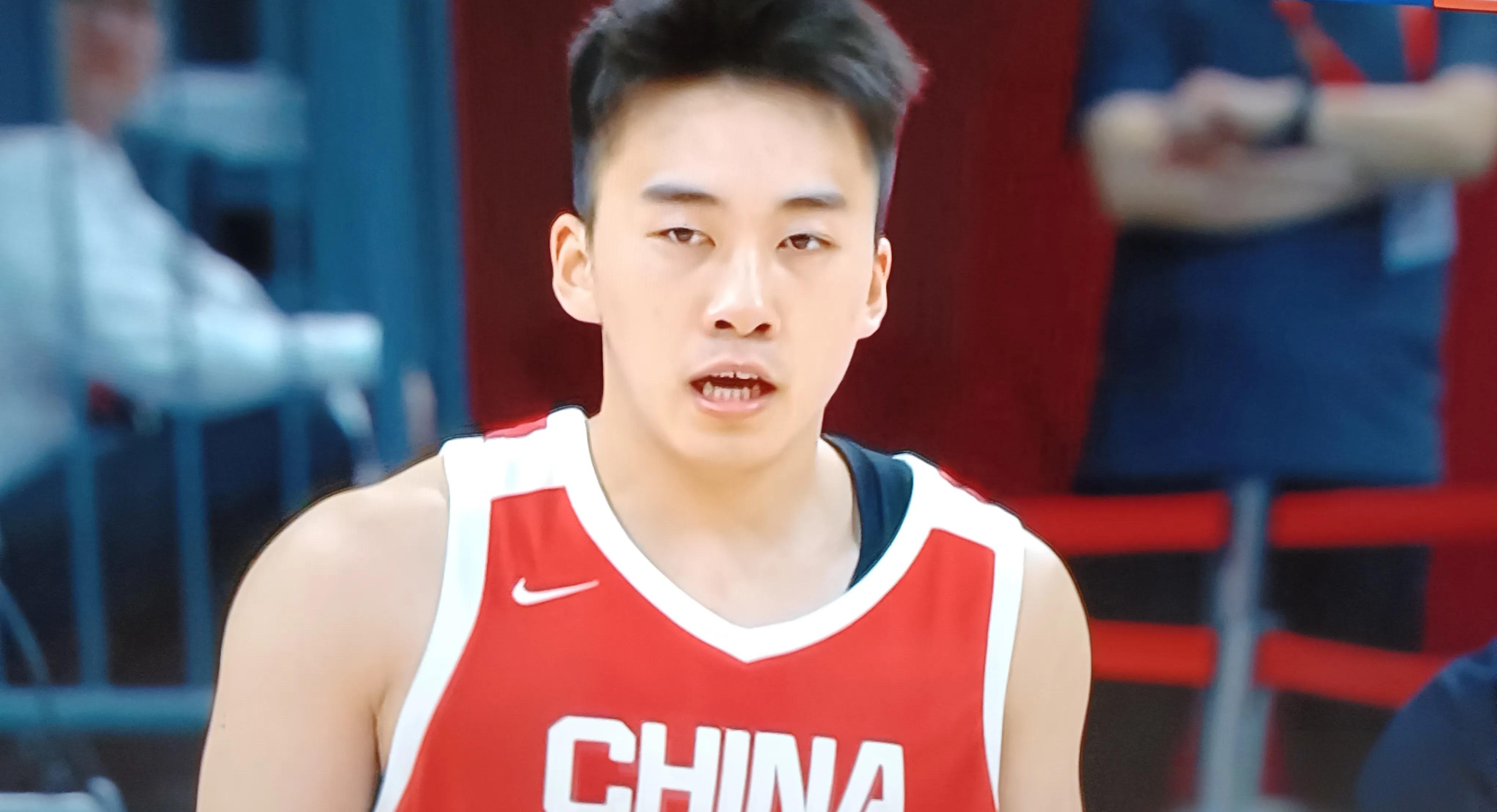 天津队险胜山东队，赵继伟统治全场