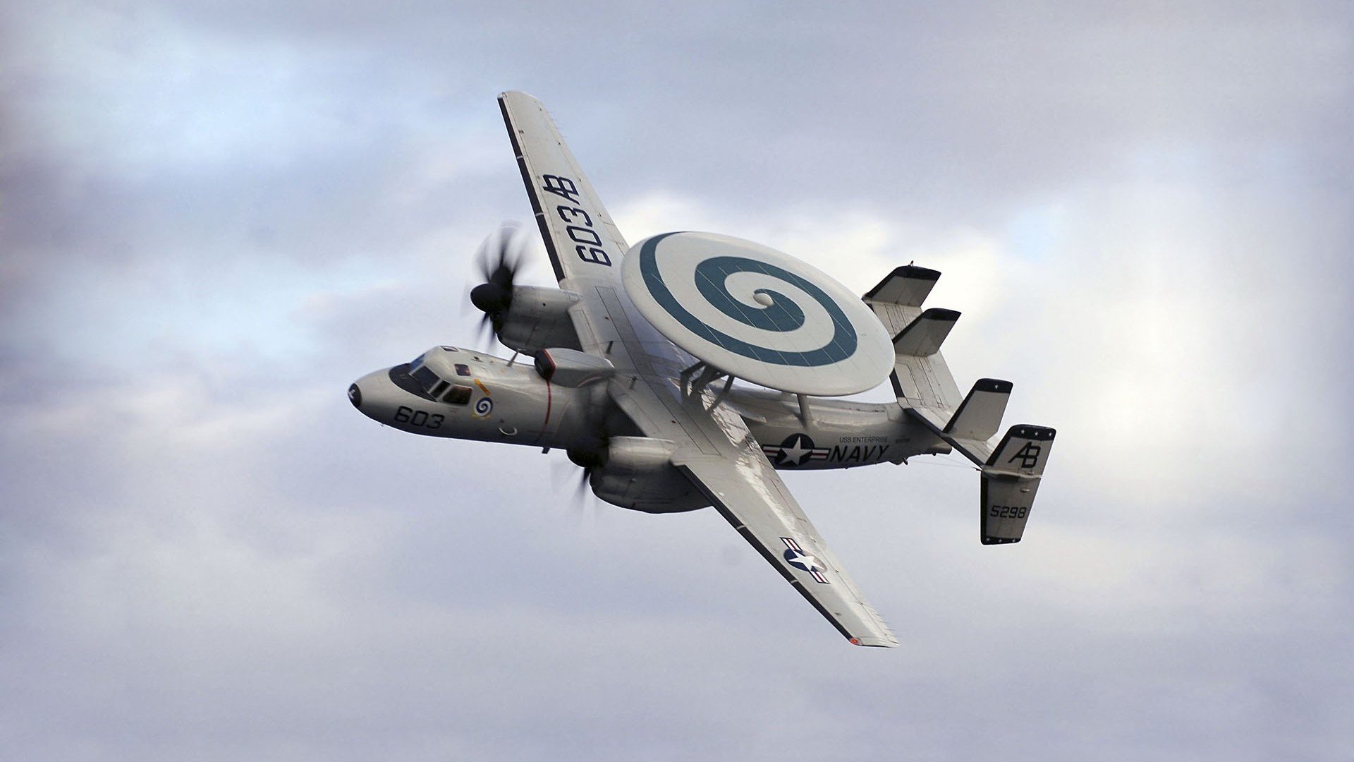 暮年莱万的世界杯独舞，一场39岁的完美残酷美学