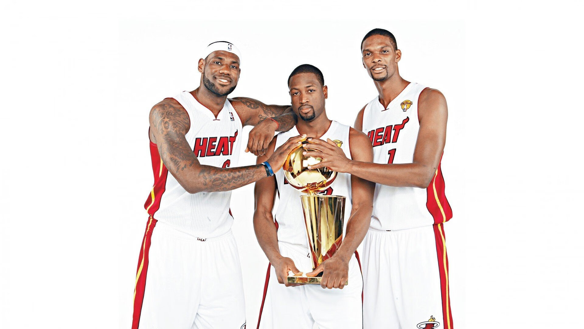 爱游戏入口-寂静审判，英格拉姆用连续得分在旧主面前完成无声宣言