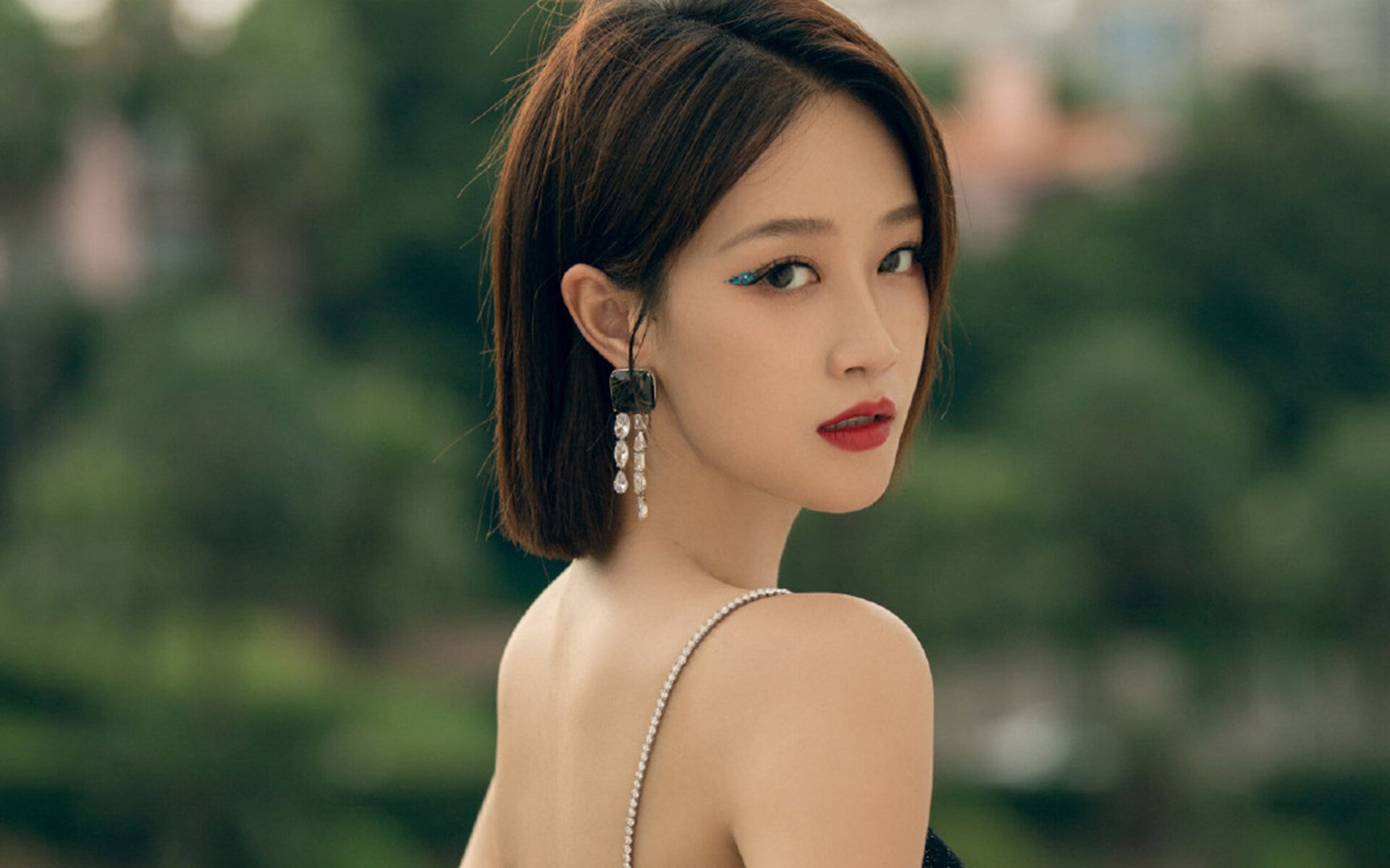 爱游戏下载-蓝黑悬崖上的火焰舞者，卡拉斯科一箭定江山，国米南非之夜加冕