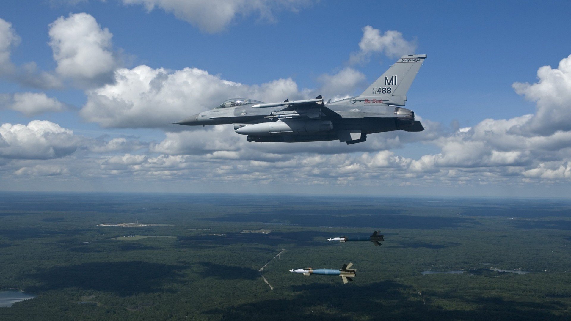 爱游戏大厅-冠军之心，双线掌控！霍勒迪用篮球诠释何为稳稳拿下