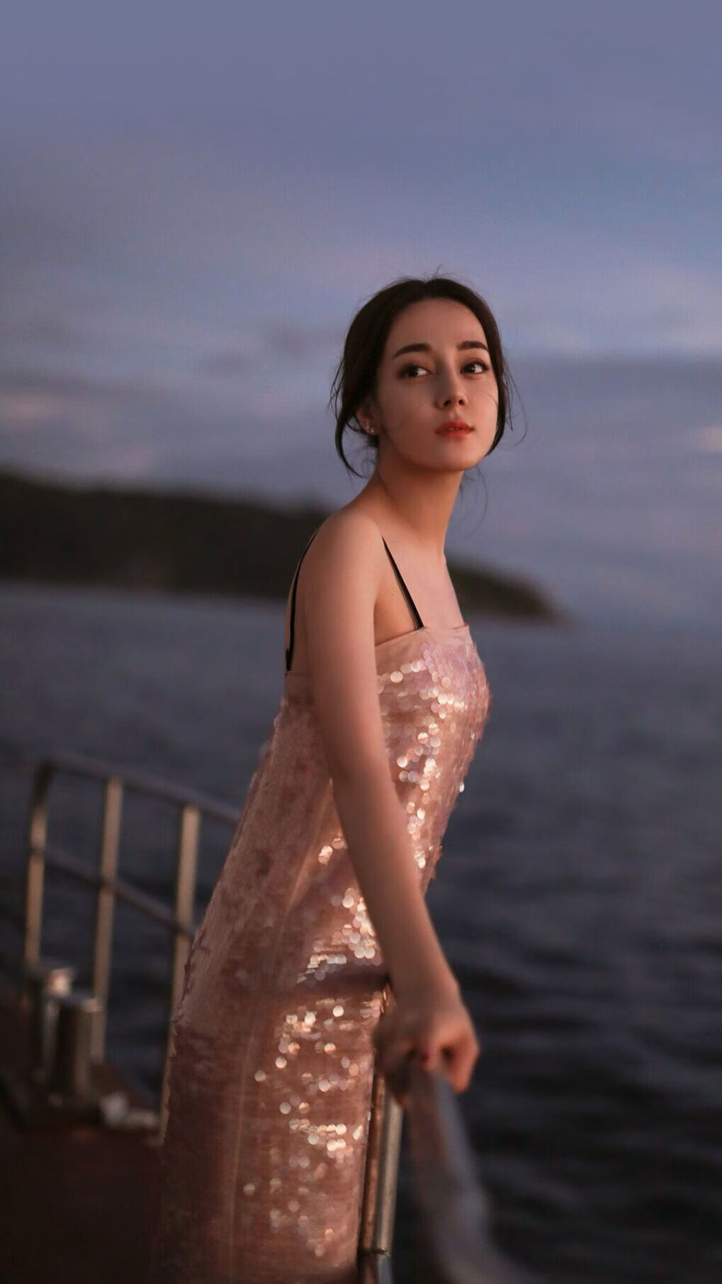 爱游戏大厅-德甲争冠焦点战，公牛战术全面压制，辽宁队式防守的溃败与启示